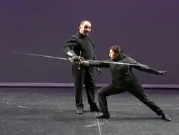 Download Video: 风骚的意大利迅捷剑、拉皮老大姐版一Italian Rapier Fencing- Stocatta Lunga, the Lunge.