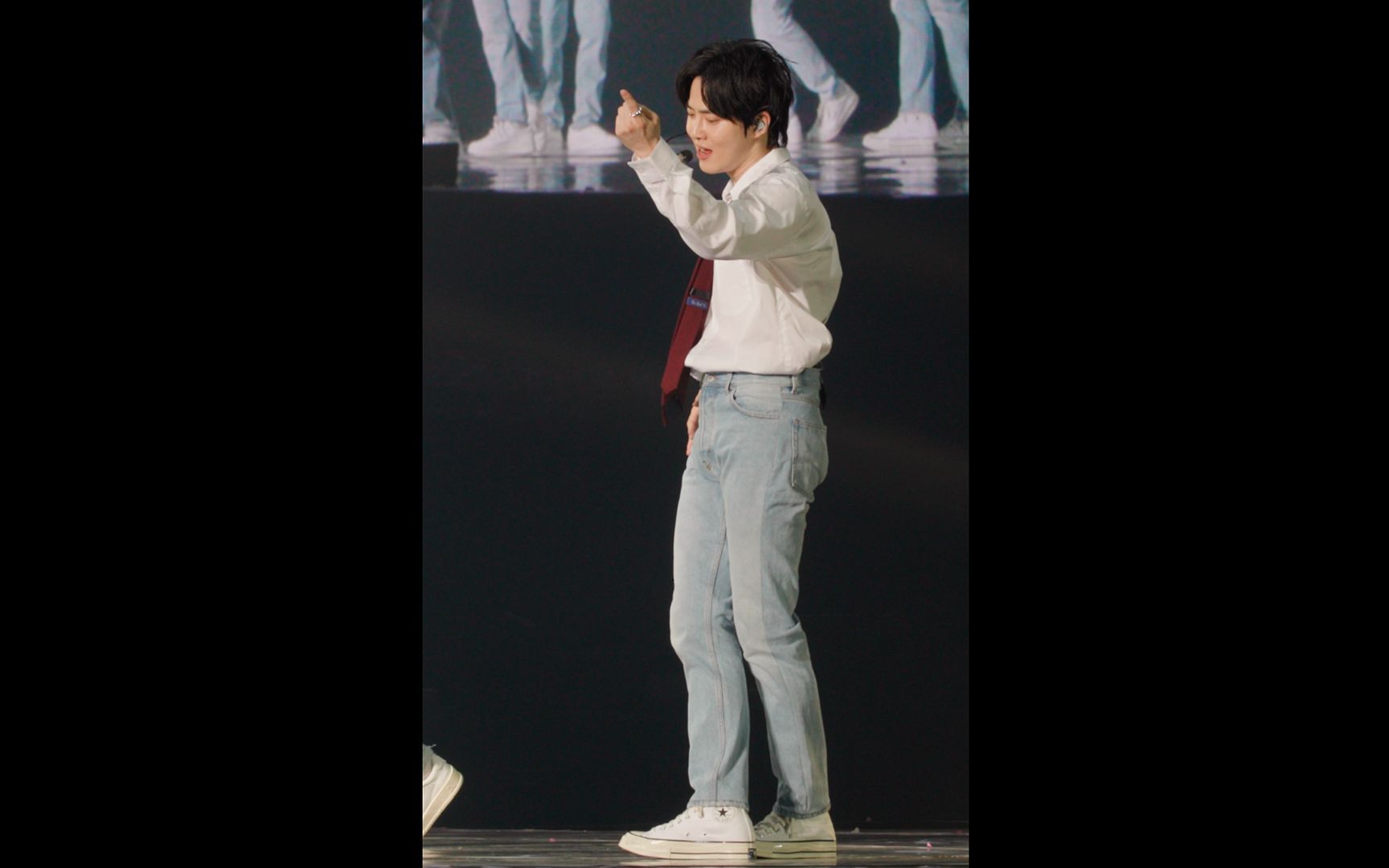 [图][#SUHO Cam]《LOVE ME RIGHT》| EXO @2023 EXO FANMEETING "EXO’ CLOCK"