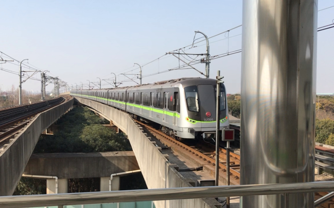 【上海地铁】2号线02a05绿灯侠295下行出远东大道站