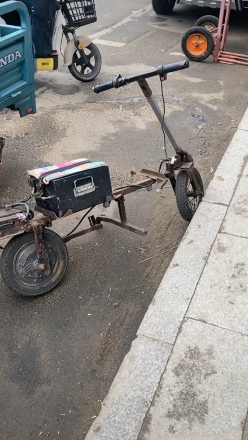 全网最简陋的电瓶车,多一个零件都多余,少一个零件都不行