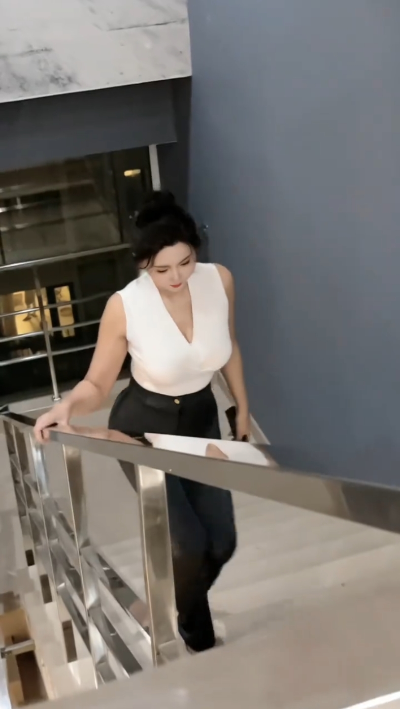 试图引起你的注意