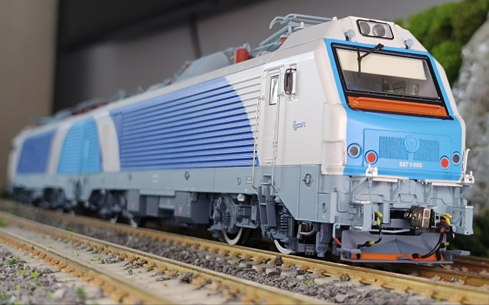 hxd2中白电力机车