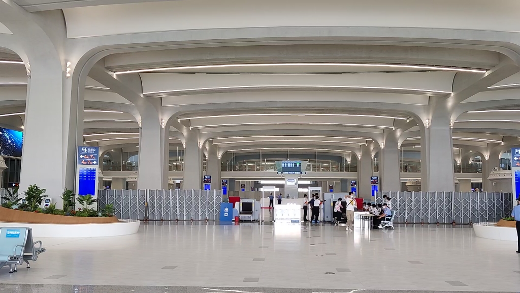 雄安高铁站候车大厅