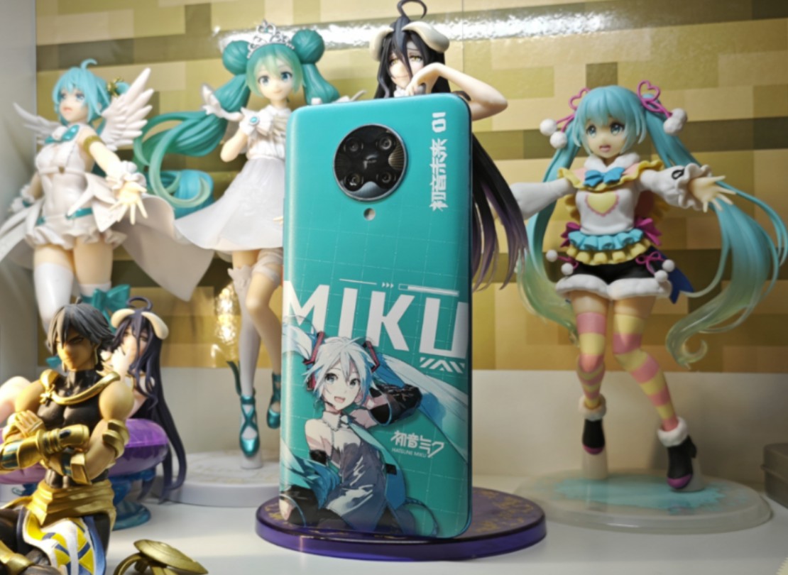 小米第三台"联名"初音未来的真全面屏手机