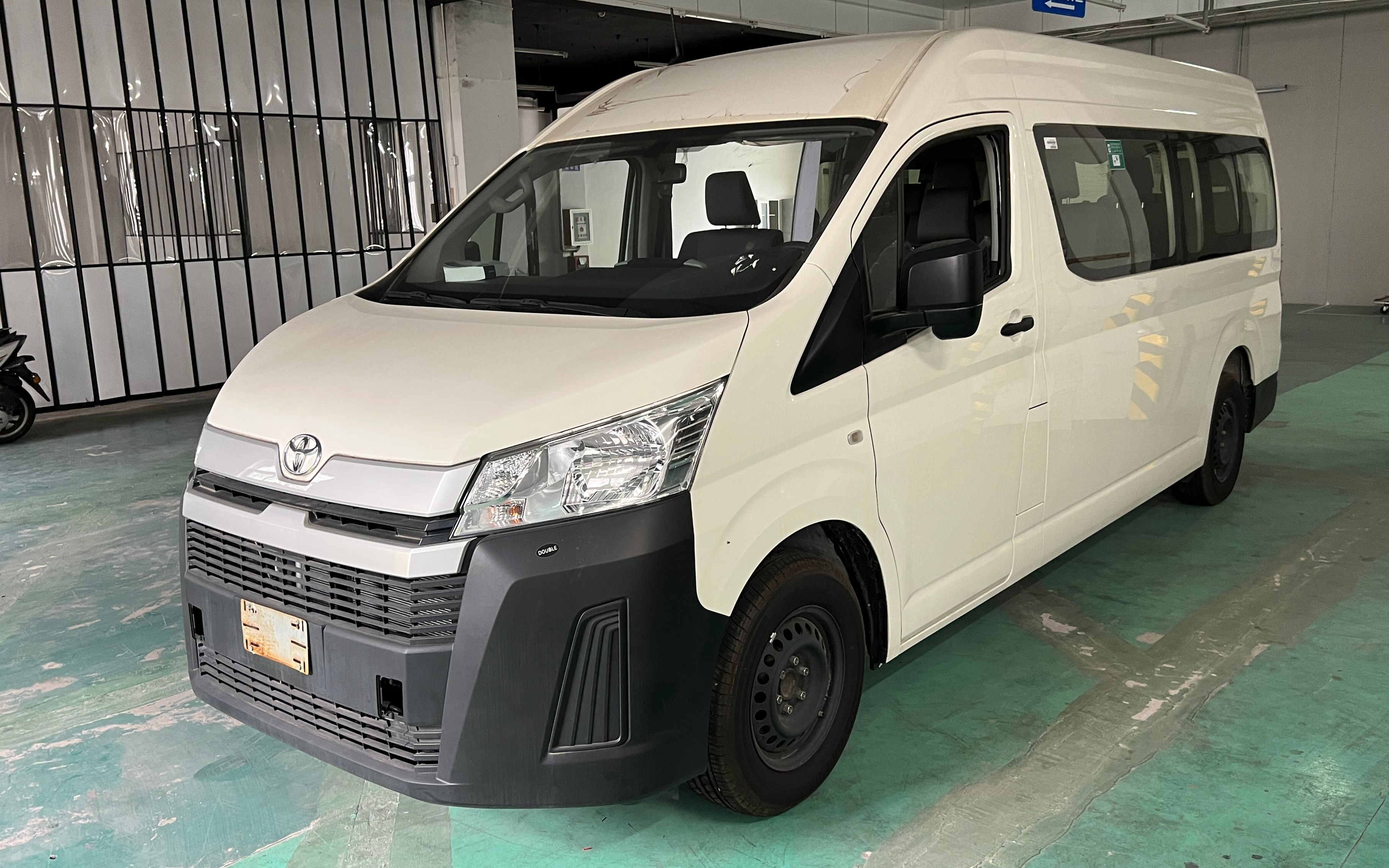 想知道老板为什么花20w改装升级丰田海狮面包车吗?