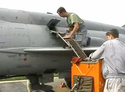 Скачать видео: 捷克空军米格-21MF战斗机