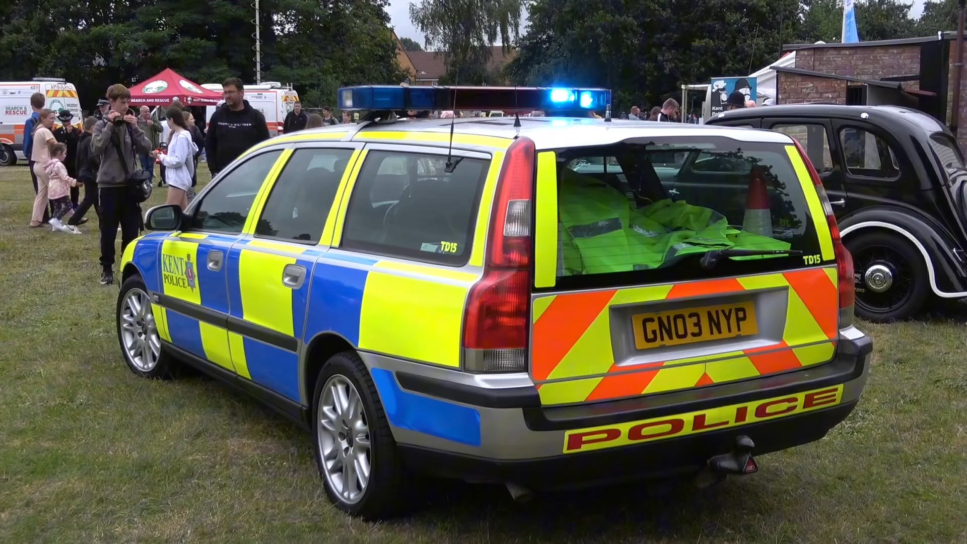 2024英国肯特郡警方开放日活动 警车及退役收藏警车展示