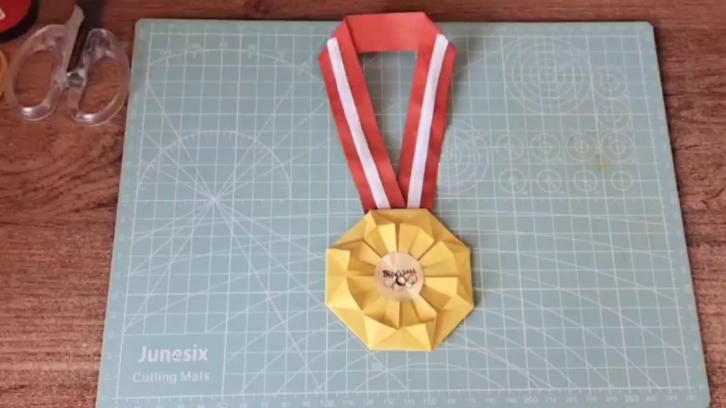 奖牌折纸制作教程