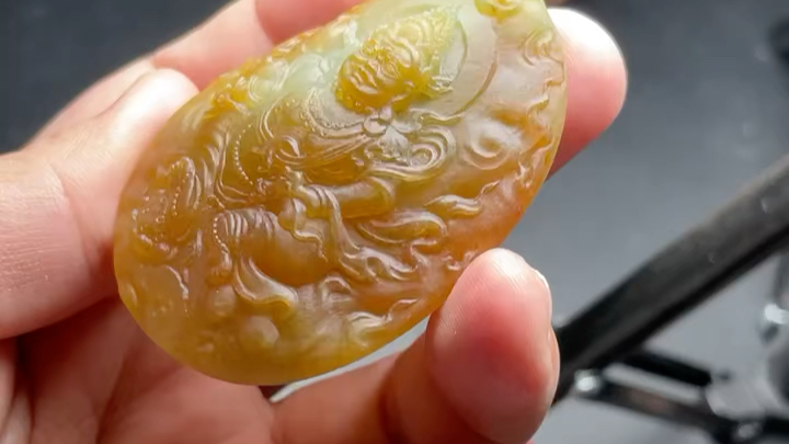 玉石缅甸翡翠黄财神