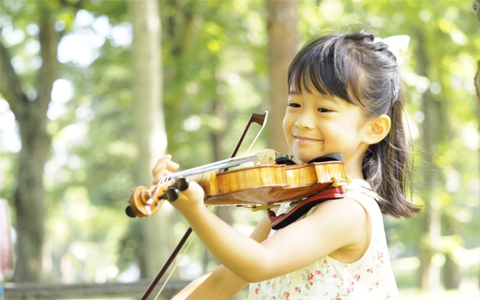 吉村妃鞠小提琴演奏帕格尼尼《柔美如歌》