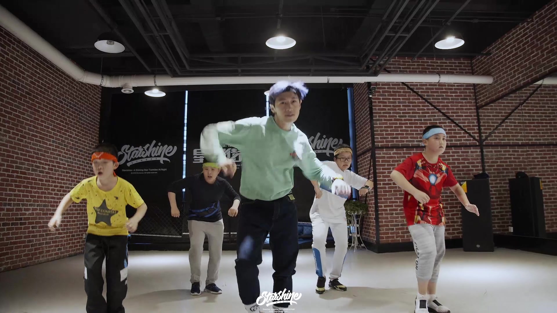 【星耀街舞】老小老师茂业校区少儿locking班