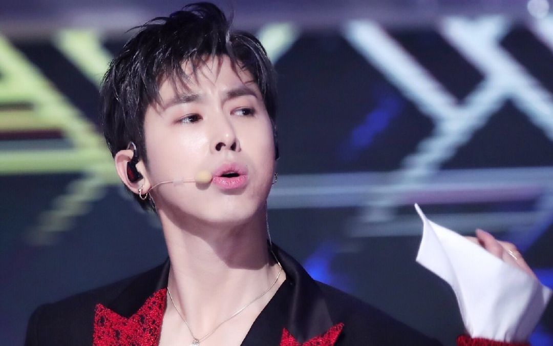 【郑允浩/直拍】2018mbc歌谣祭现场 多机位剪辑_哔哩哔哩 (゜-゜)つロ