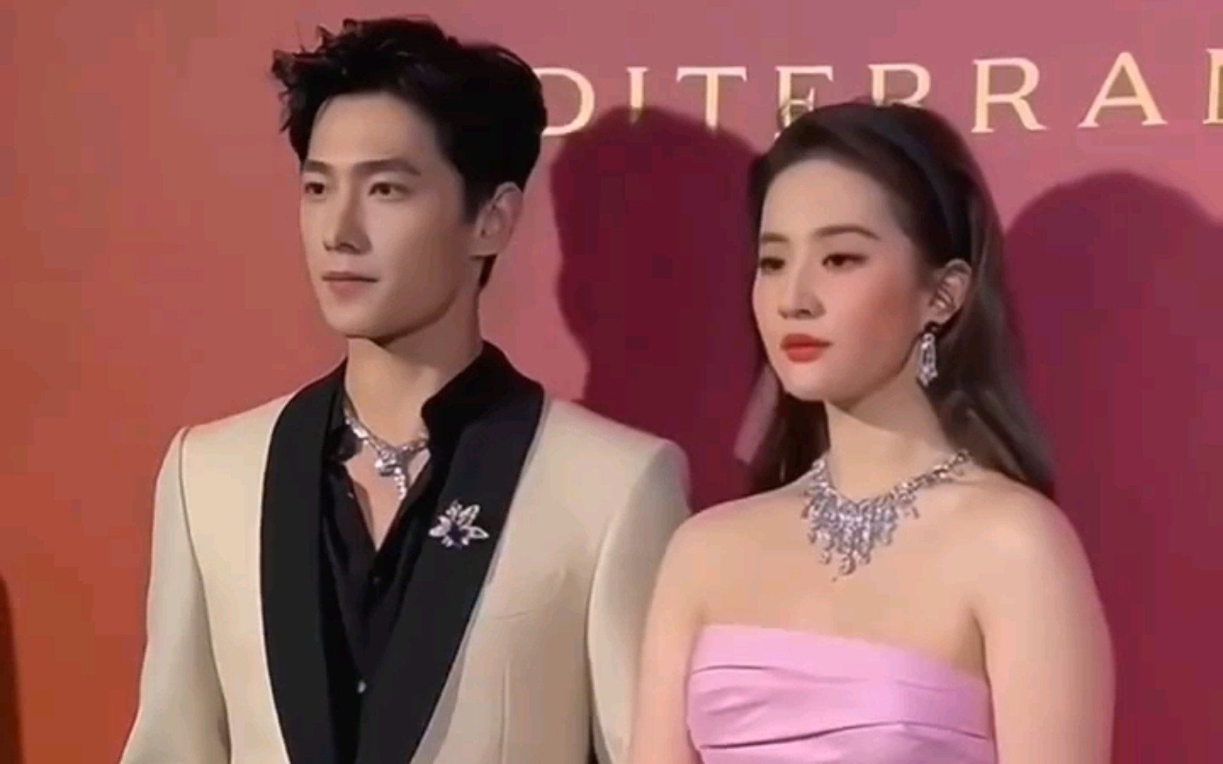 刘亦菲杨洋宝格丽活动同框 过于养眼了#刘亦菲#杨洋