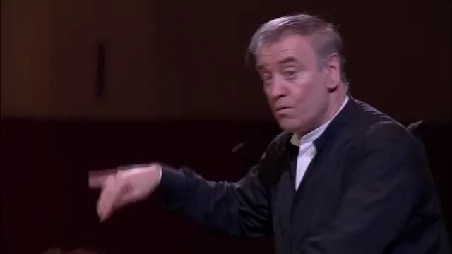 [图]SHOSTAKOVICH Symphony No 7 'Leningrad' in C major op 60-Dir. Valery Gergiev-Orq.