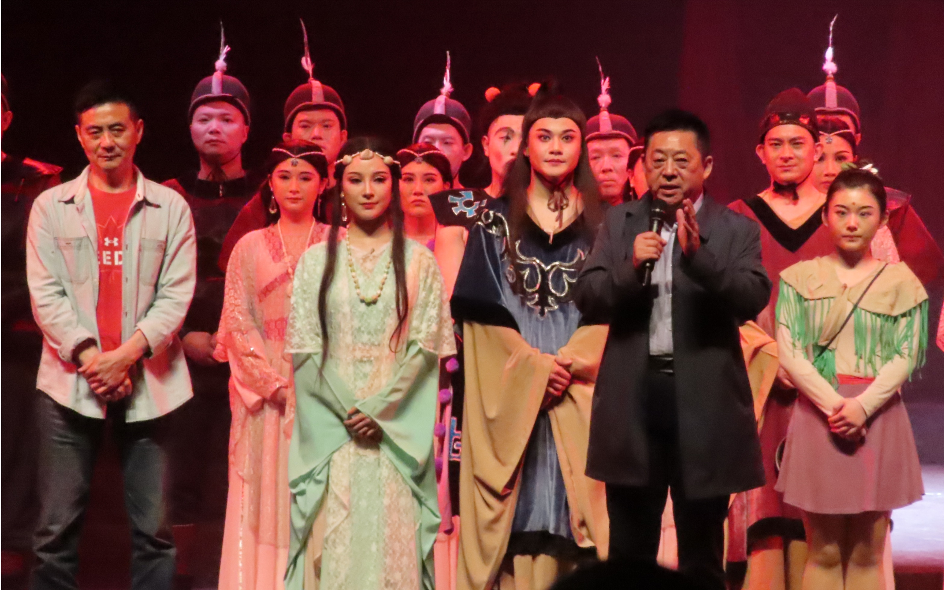 淮剧《金龙与蜉蝣》梁伟平返场