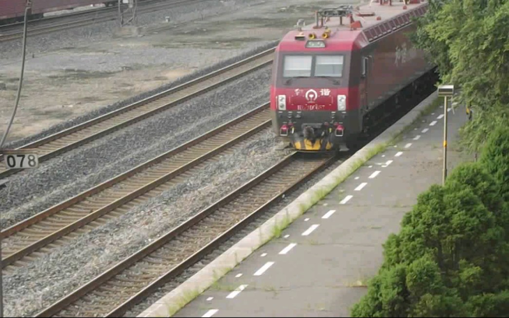 3d0657牵引k388次列车准备进鞍山站一站台六道停靠