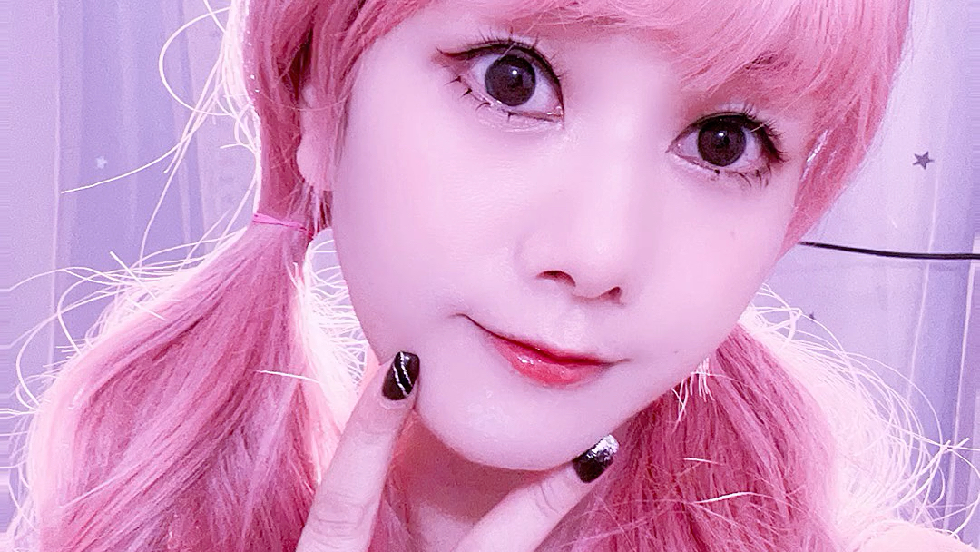 都可以努力成为自己想要的样子,相信自己,你能作茧自缚就能破茧车蝶