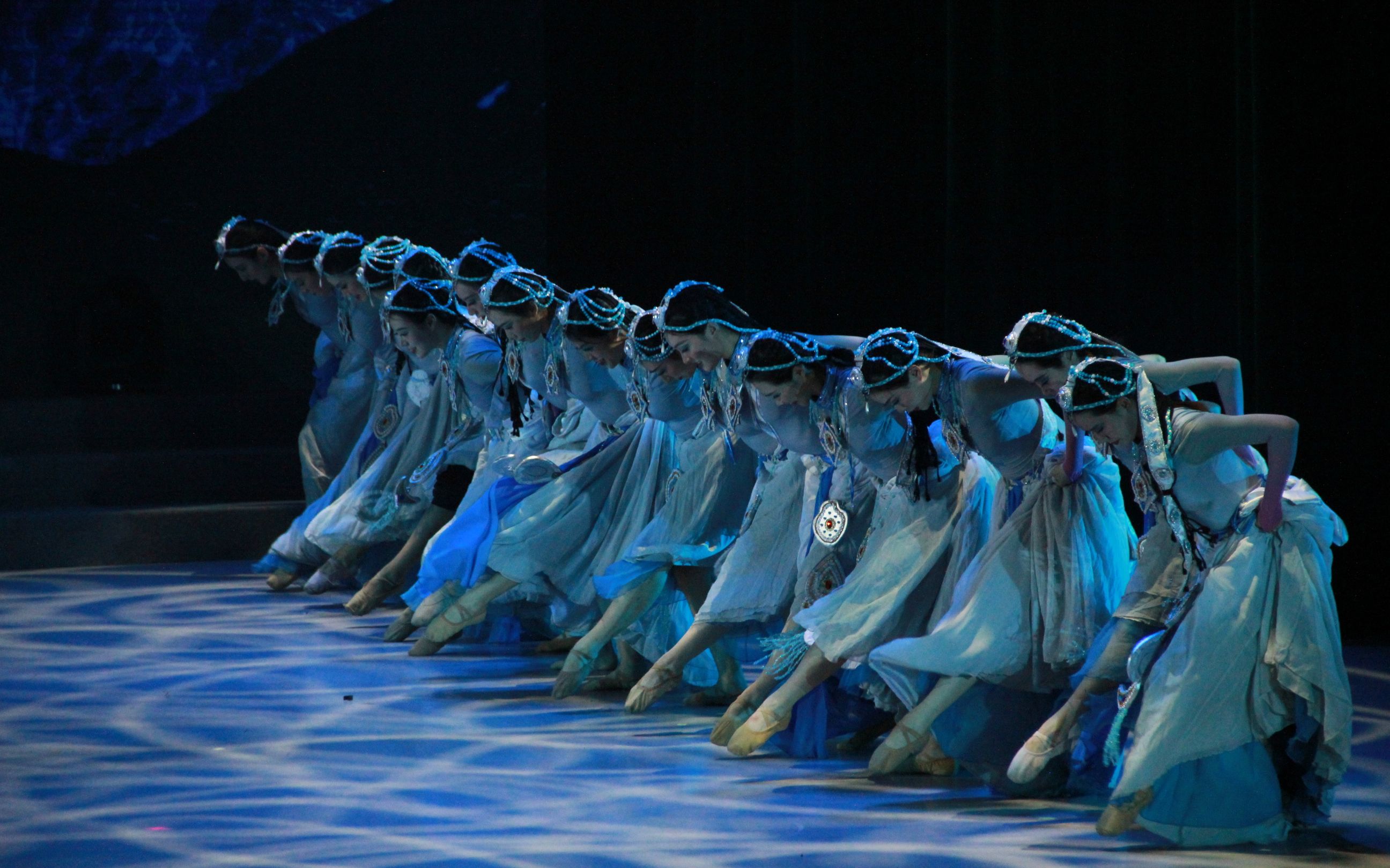 天浴 | 纯净皎美 袅袅圣洁 河海大学大学生艺术团舞蹈团演出于送毕业