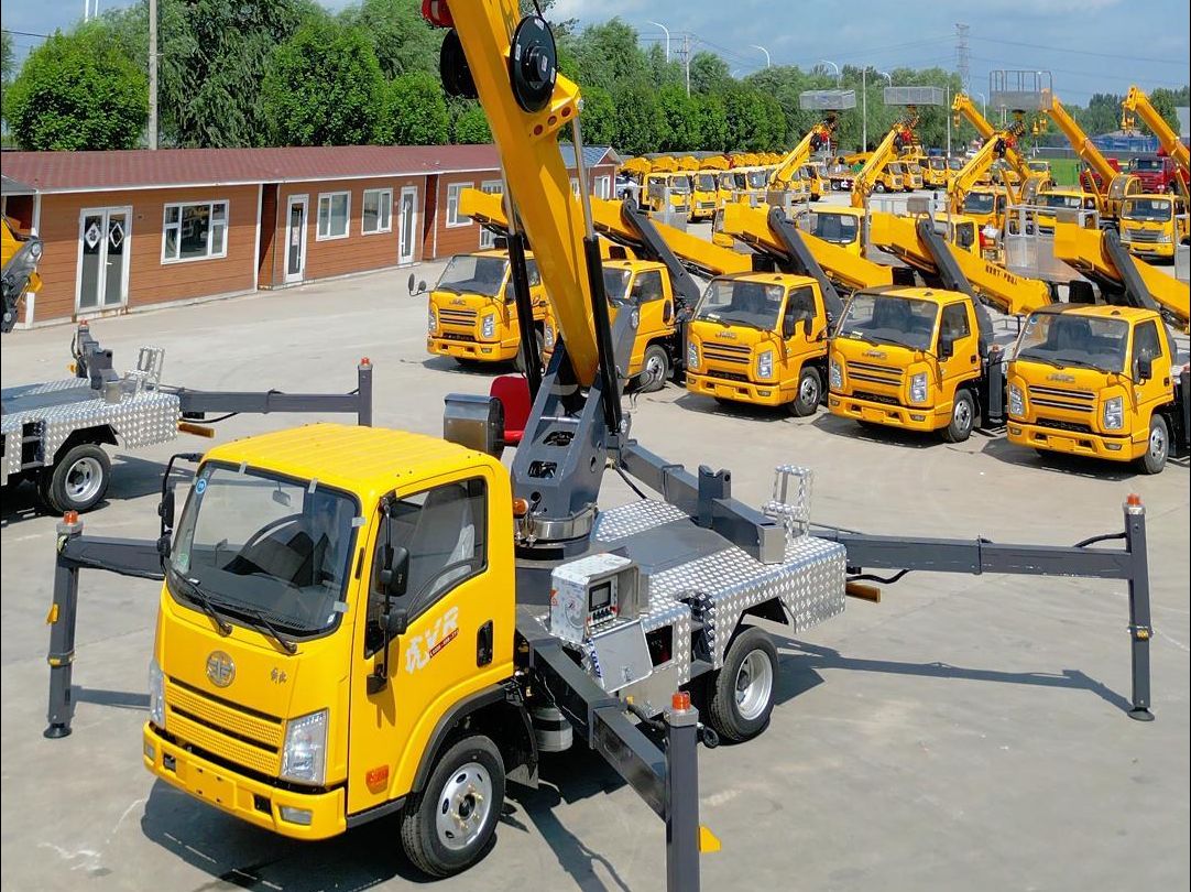 家庆蓝牌高空作业车,厂家直销,支持定制,全国联保,欢迎咨询