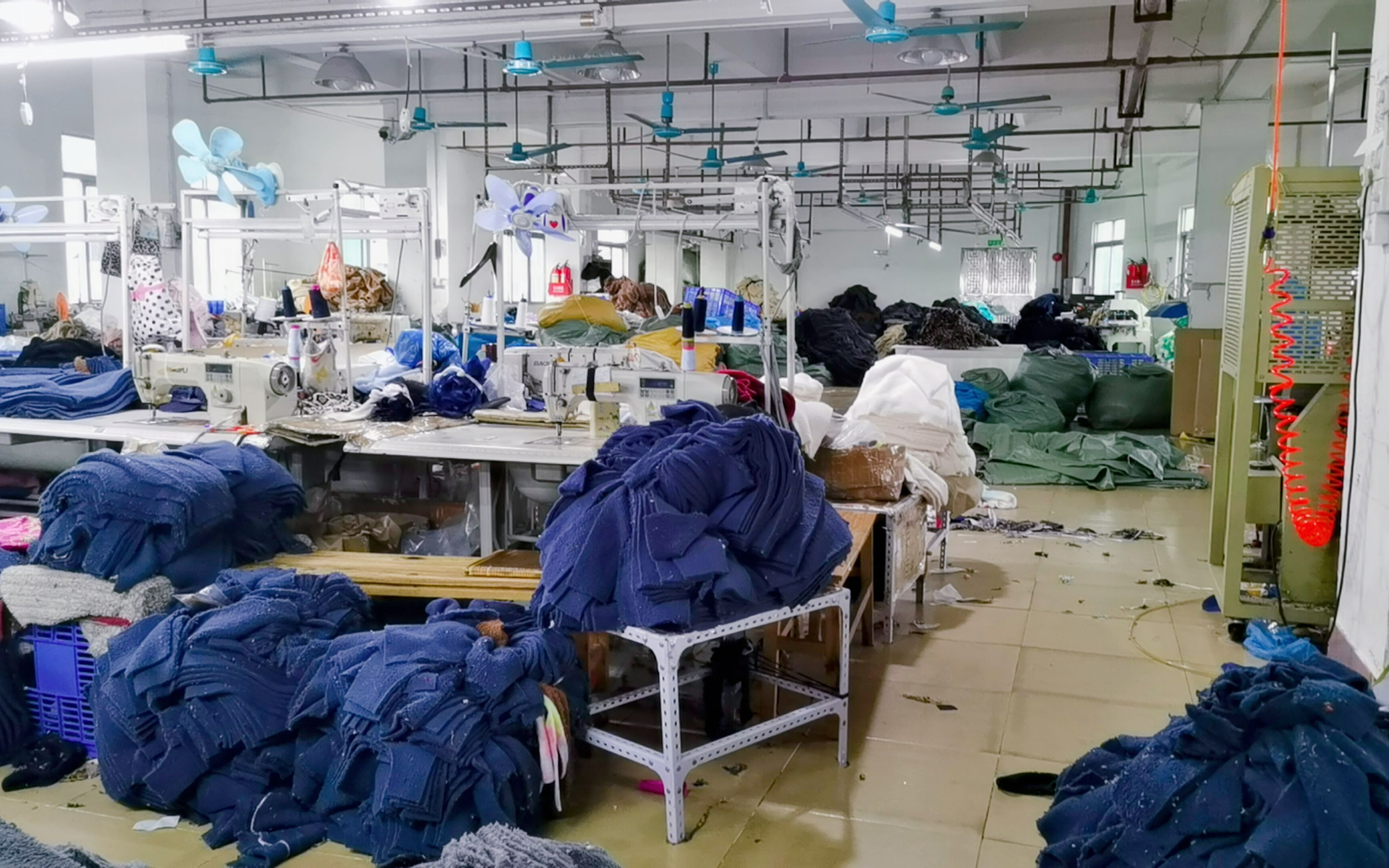 服装厂恢复五成,周末赶货需要加班,结果饭都不吃全跑了