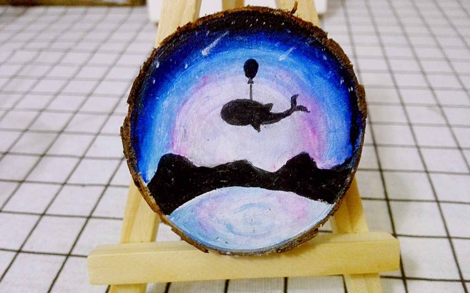 丙烯手绘木桩画简单教程星空之鱼