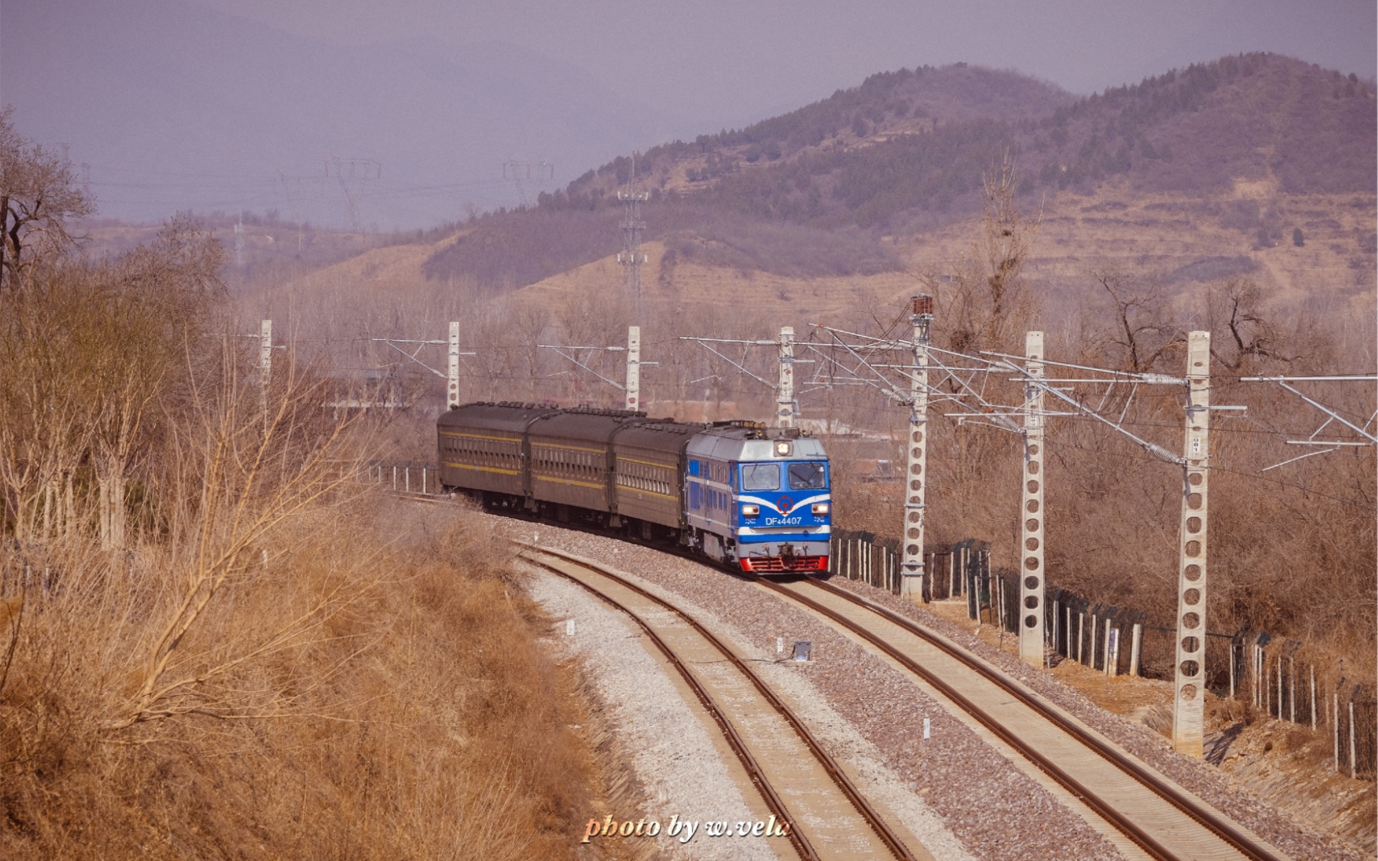 4472次列车 平义分站幺道停车