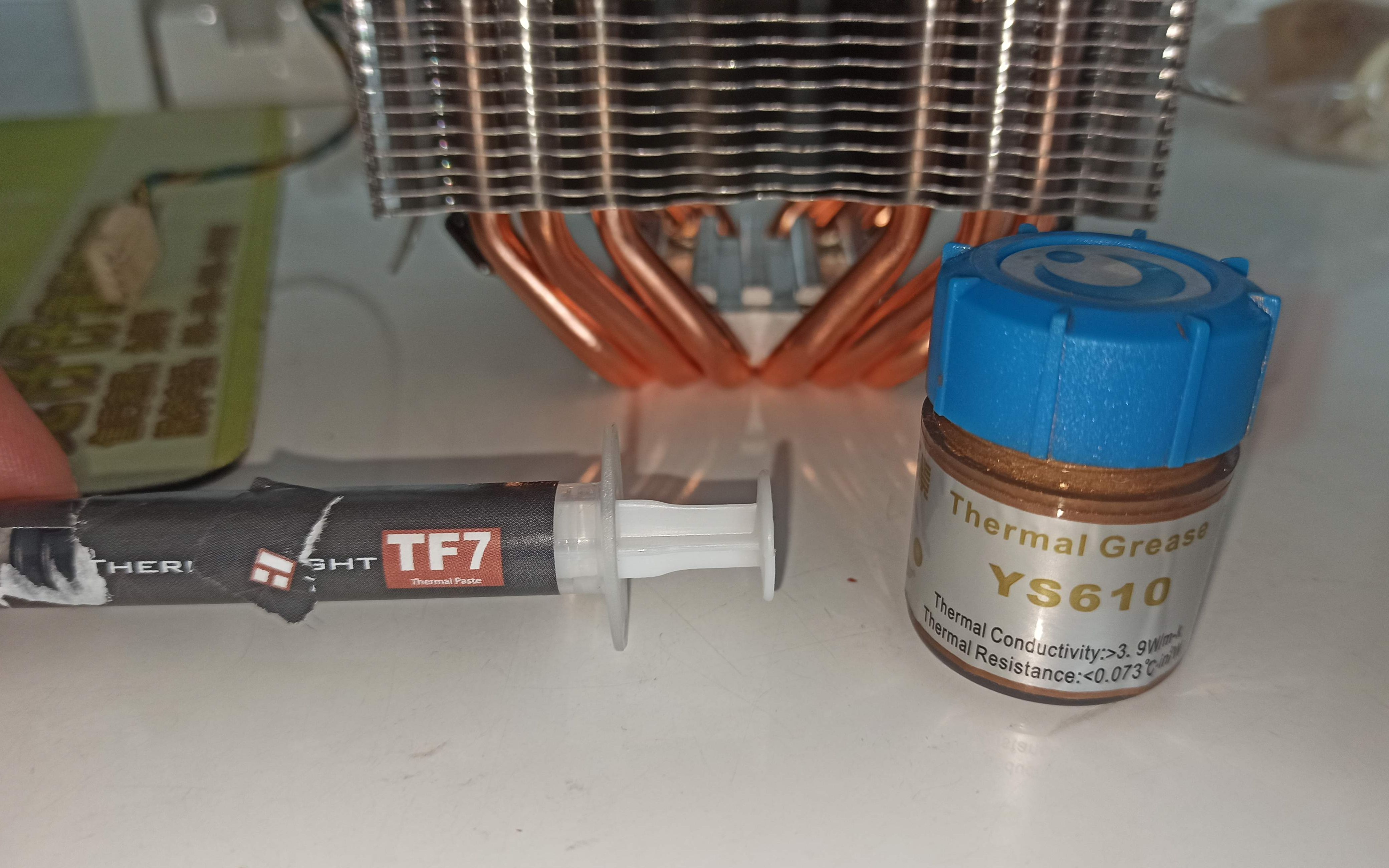 tf7硅脂      vs  "金"硅脂