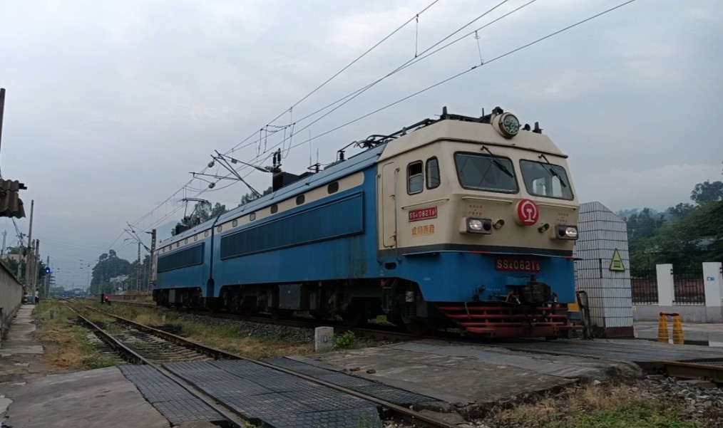 【渡口支线】成局西段ss40821驶出密地站