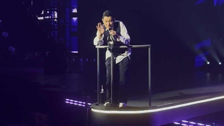 可是华仔给我比心了喔