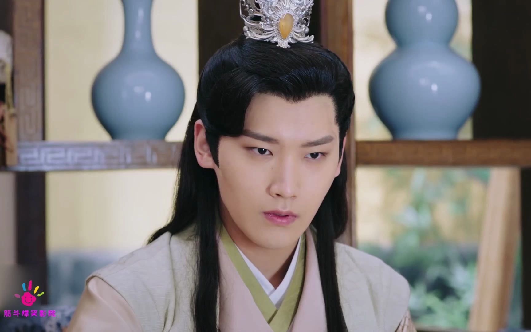 双世宠妃八王爷暗示侍妾欺负王妃小檀上身霸气手撕侍妾