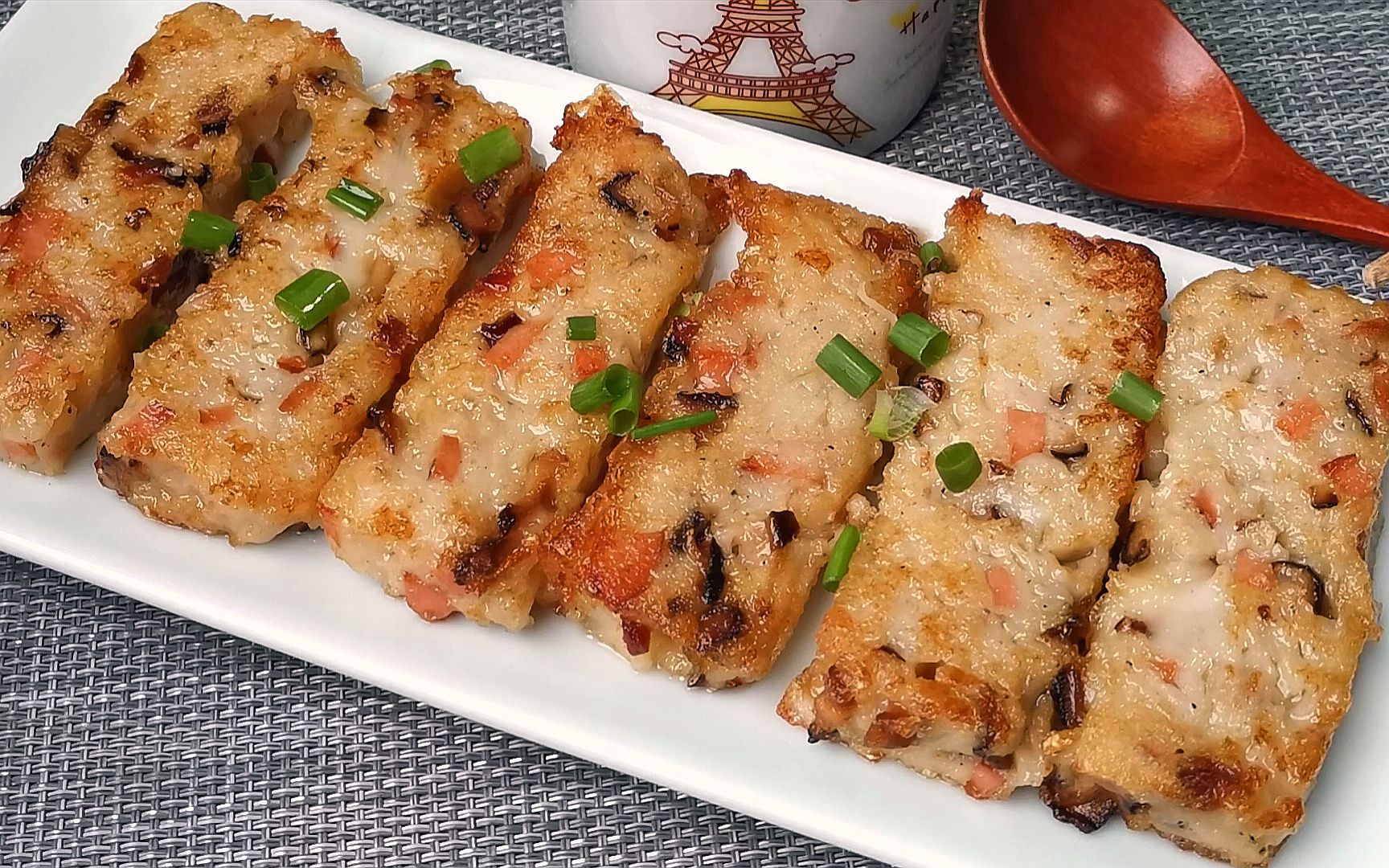 福建人都爱吃的萝卜糕,原来是这样做的,风味独特,软糯咸香营养高