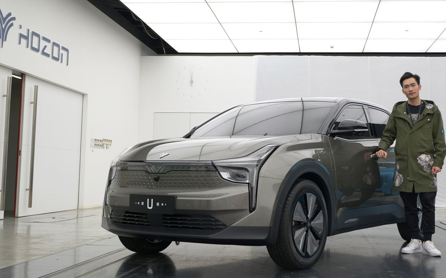 定位紧凑型suv,透明a柱,续航500公里—超辉静态讲解合众u