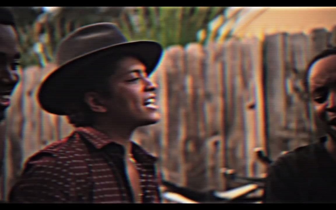 [图]Bruno Mars - Locked Out Of Heaven (Official Music Video)