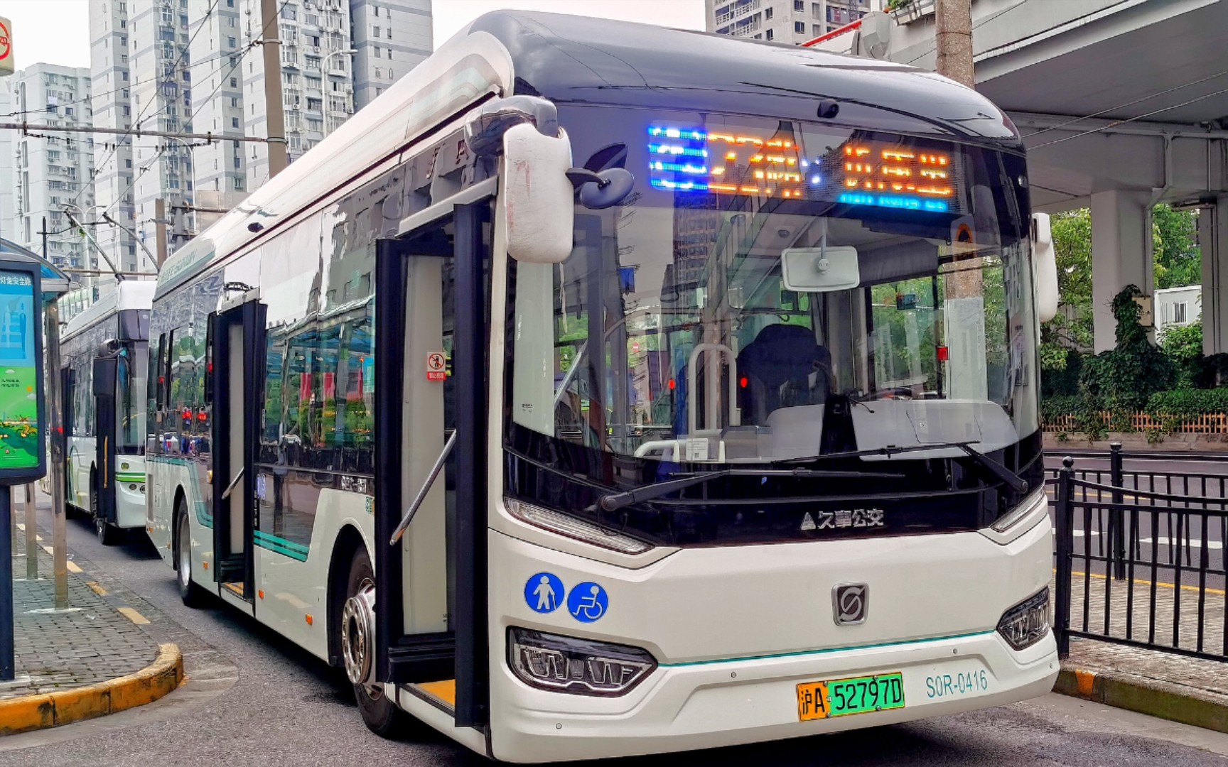 上海23路电车图片