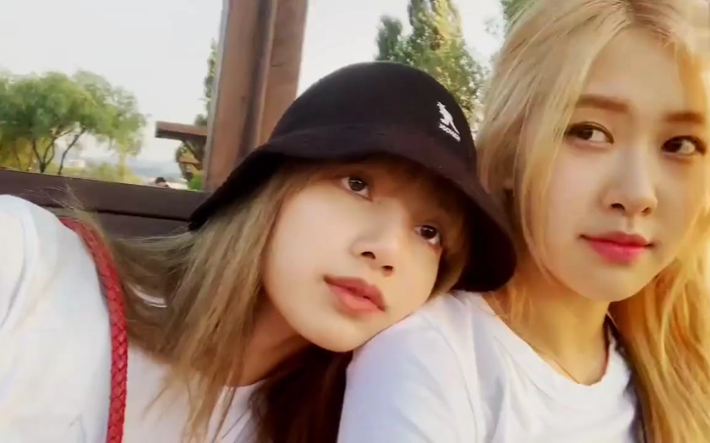Lisa和rose壁纸,lisa和rose闺蜜头像 blackpink中字190702roselisa直播五花肉cp在线调情