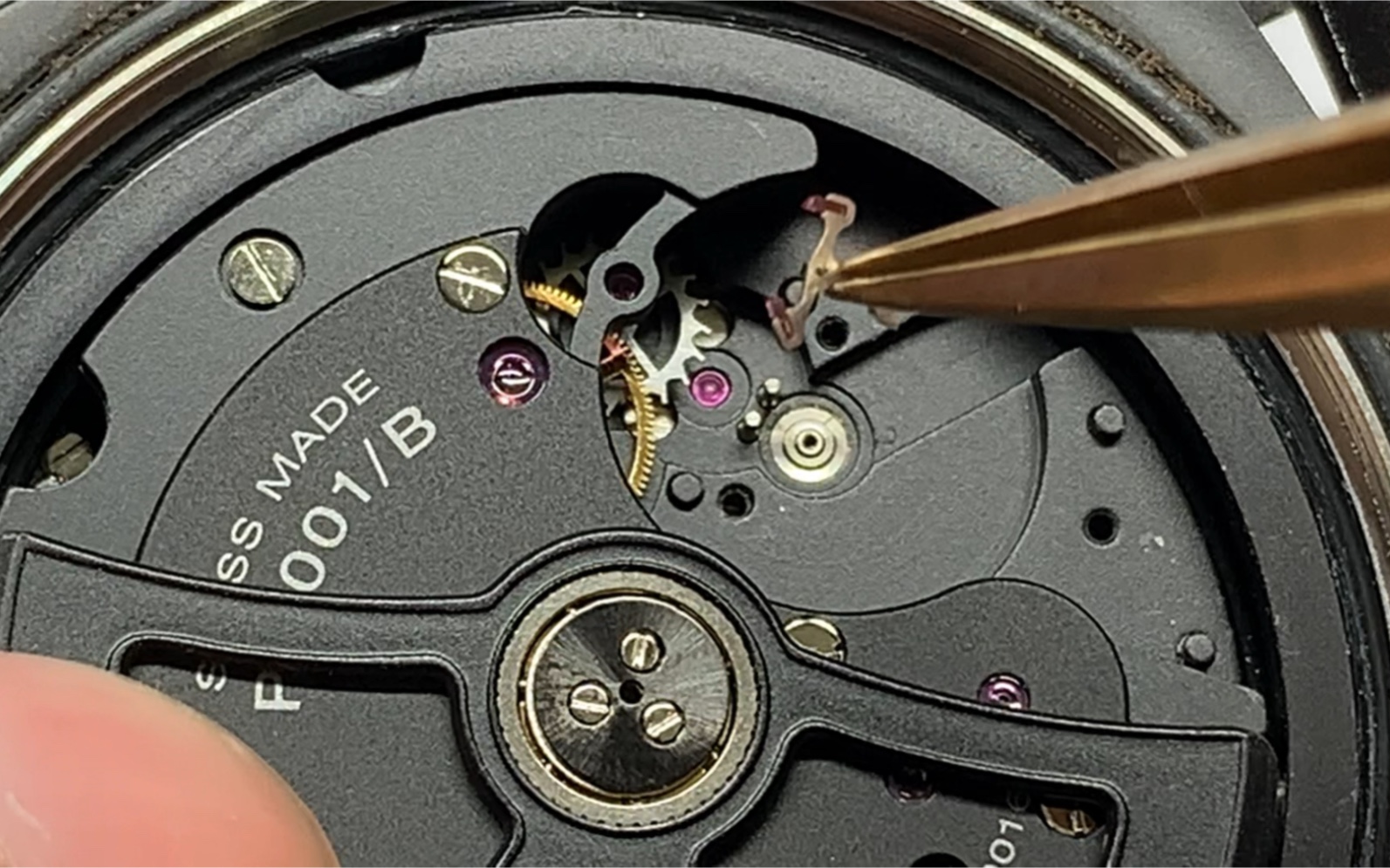 vs佩纳海pam438售后维修擒纵叉瓦损坏导致