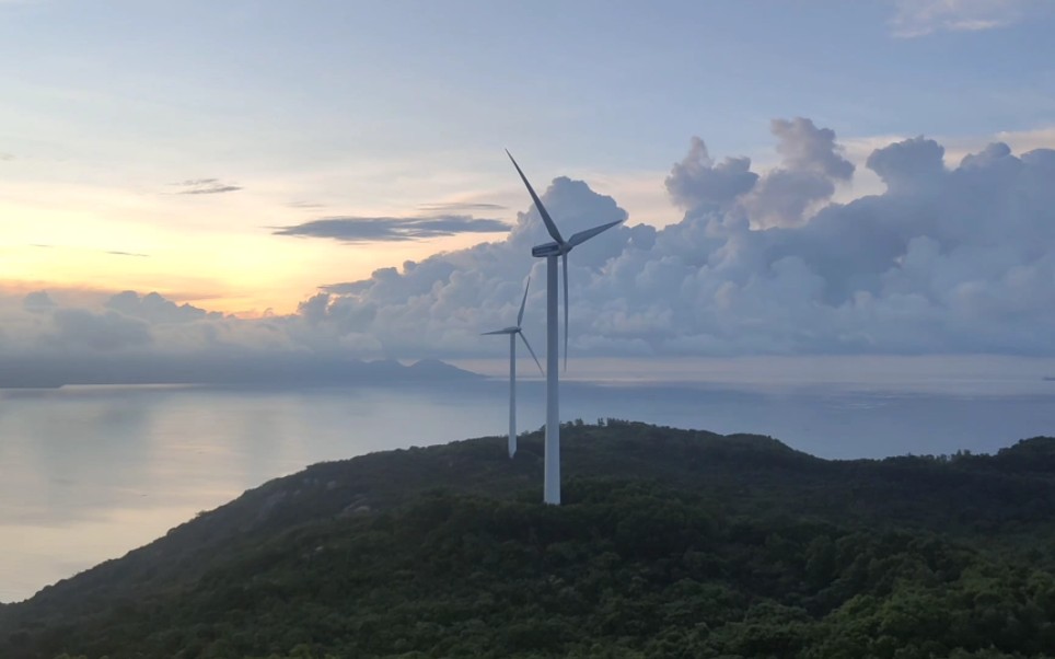 珠三角宝藏露营目的地之-江门台山海龙湾风车山绝美风景,观云海与日出