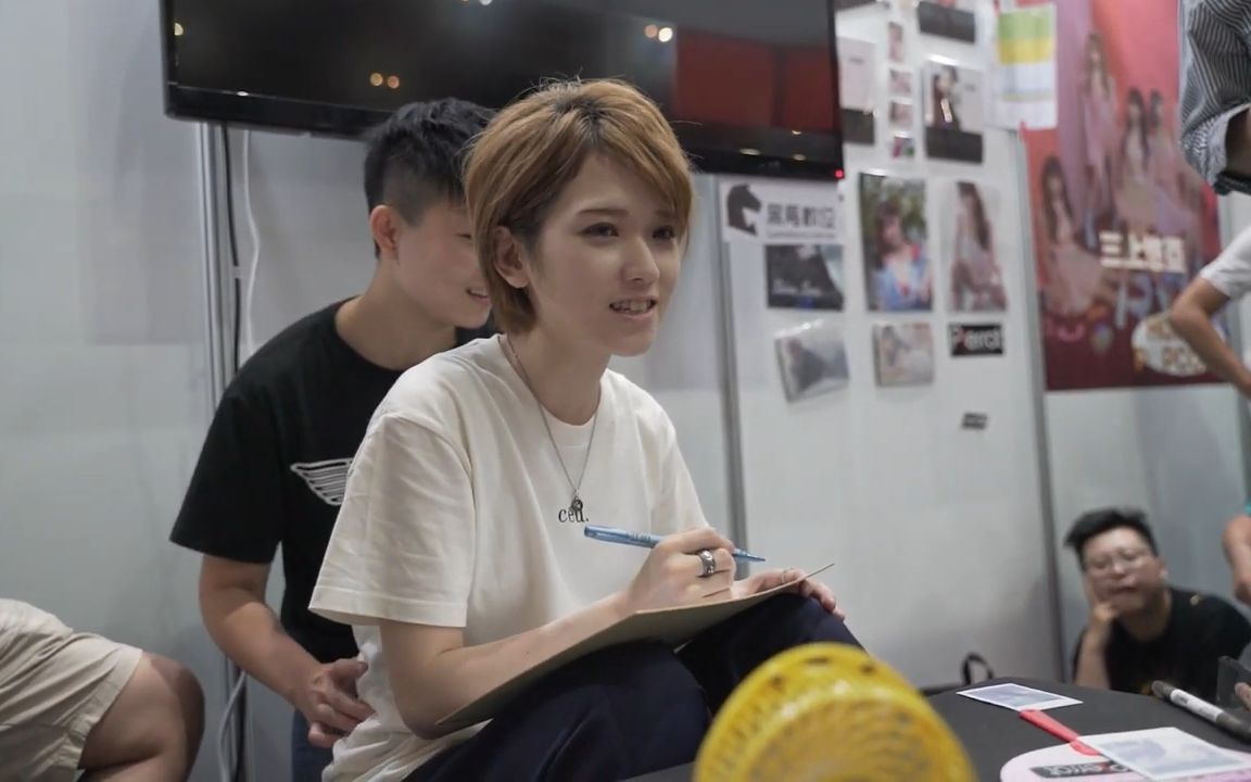 最帅的女人椎名空-粉丝签名现场