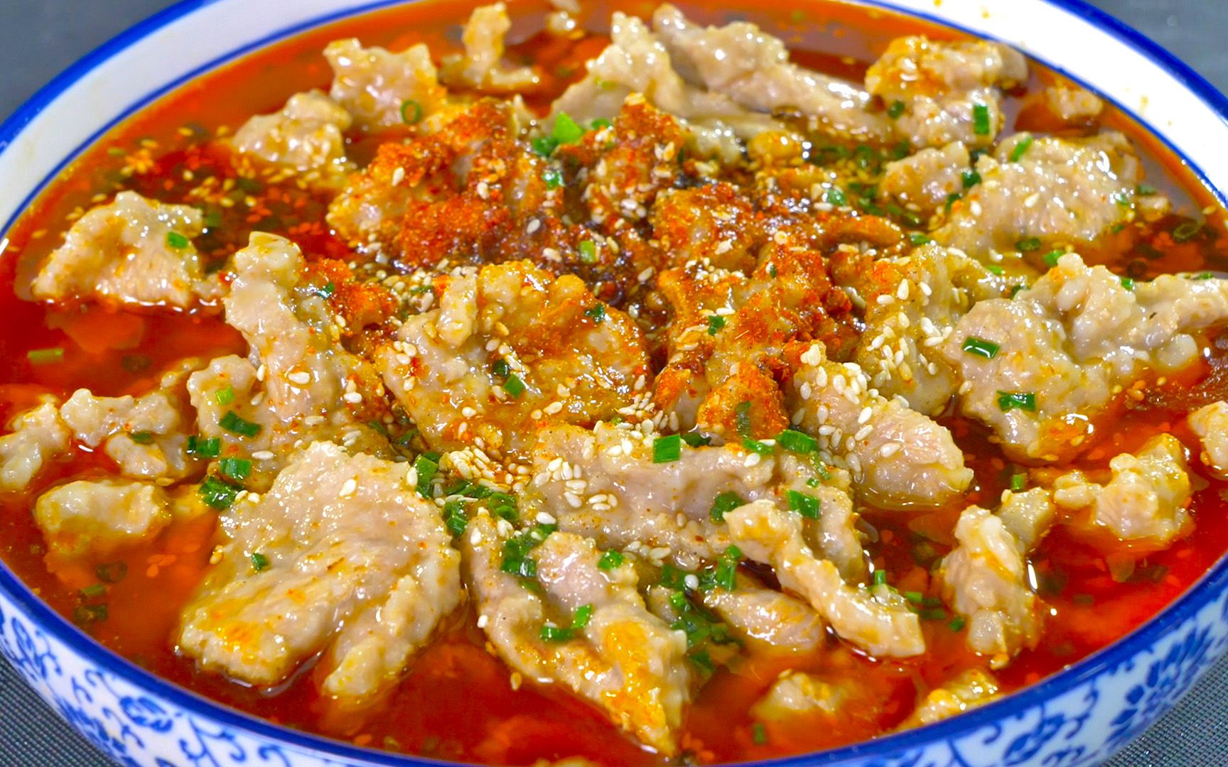 水煮滑肉的正宗做法,大厨详细讲解,鲜香滑嫩,不等看完我就饿了