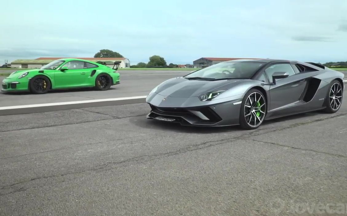 直线加速对决:兰博基尼aventador s roadster vs 保时捷911 gt3 rs