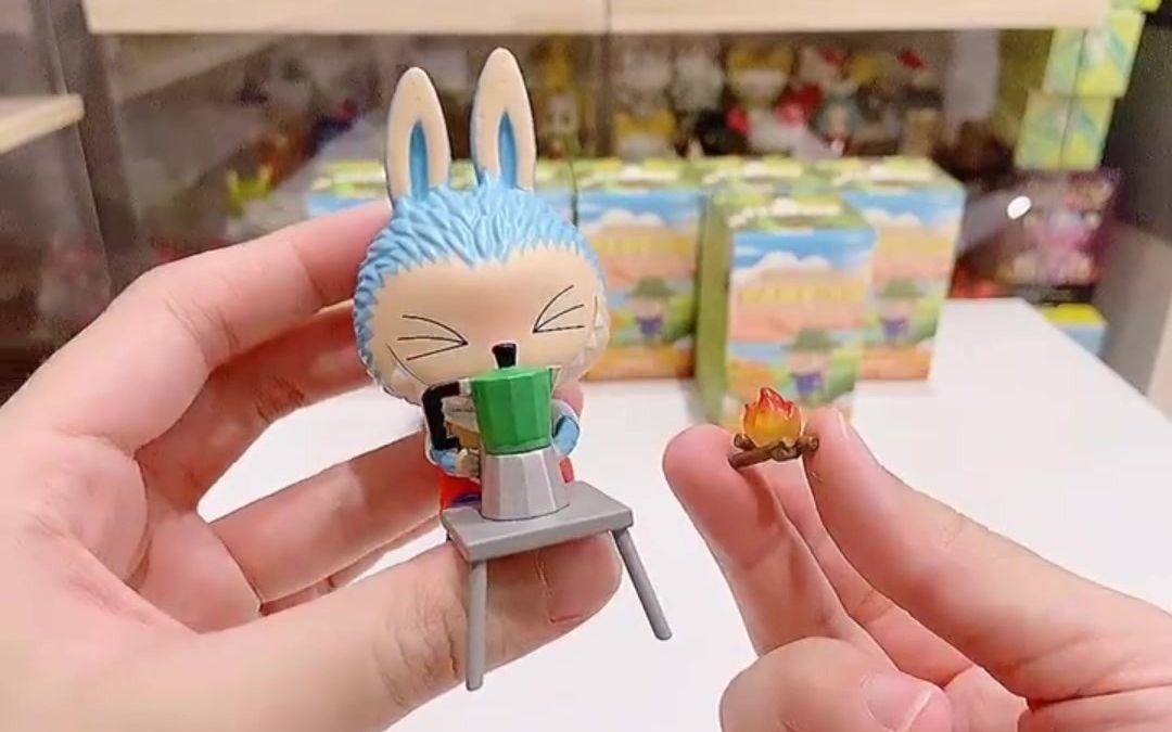 泡泡玛特盲盒 | 拉布布野外旅行