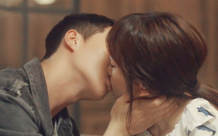 来这里抱抱我e2324cut张基龙x秦基周