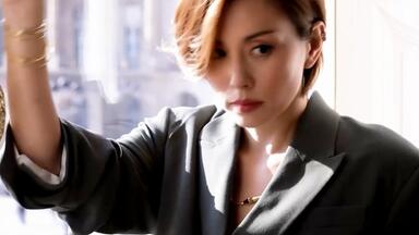 米倉涼子マルちゃんZUBAAAN! CM「米倉さんと天の声1」篇30秒_哔