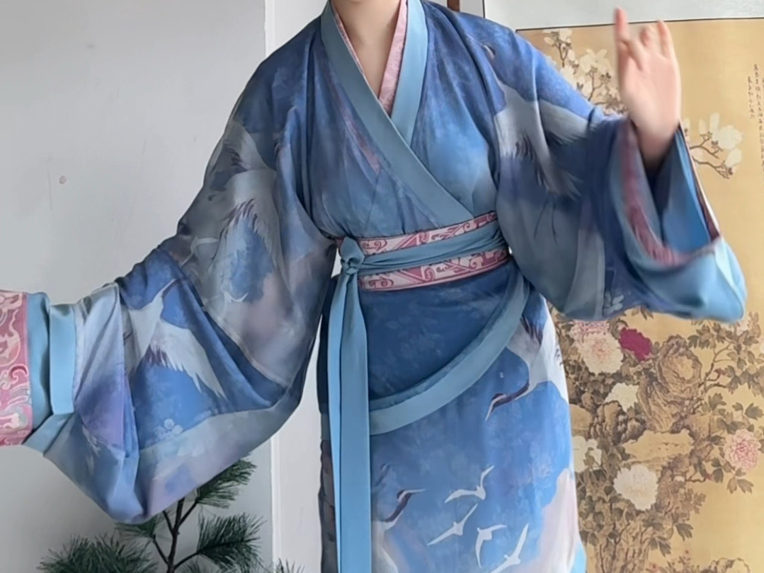 155cm汉服 | 北方有佳人,绝世而独立 指路:醉今朝-奶糖味的绾艺-奶糖味的绾艺-哔哩哔哩视频