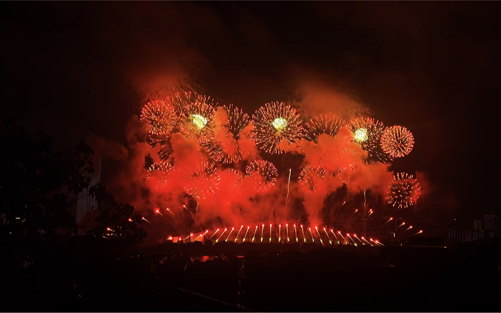 [图]2021.6.30 20:30 长沙橘子洲烟花🎆百年征程波澜壮阔，百年初心历久弥坚。🇨🇳