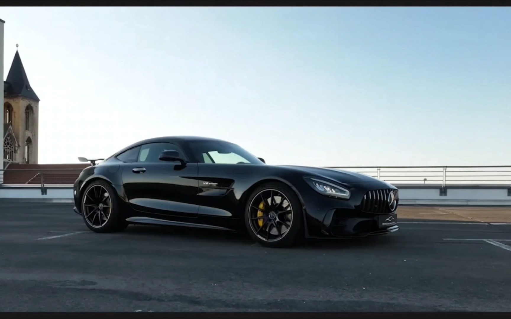 『4k amg gtr』感受西装暴徒的一分柔情吧!