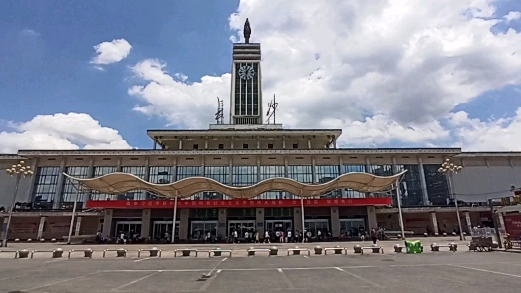 东方红长沙火车站整点报时