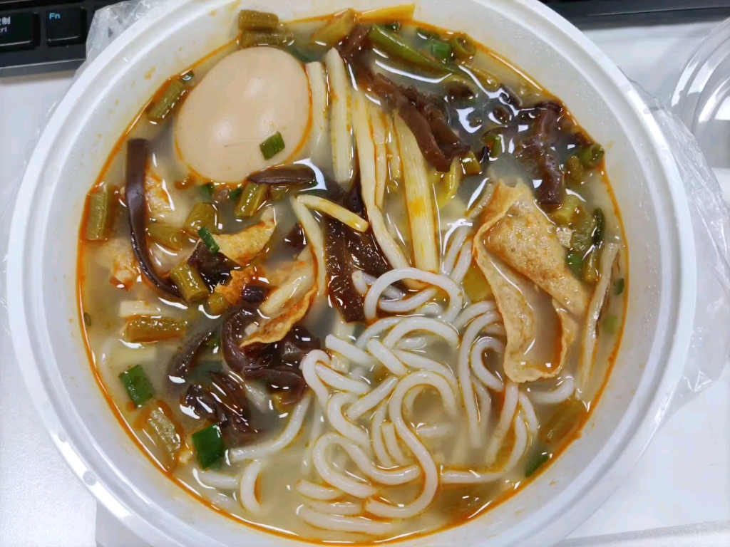 今日打卡 | 卤蛋螺蛳粉,16.6元