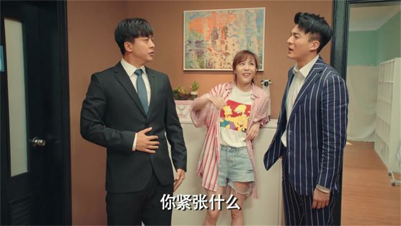 爱情公寓5花絮访谈02张伟为什么从厕所出来