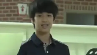 SMTR25蓝短上衣哥Songha中学时期